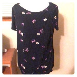 Old Navy Maternity/Breastfeeding shirt